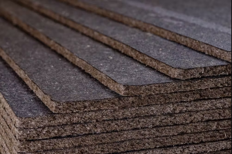 Bituma impregnēta kokšķiedras pretvēja plāksne HUNTON Windproof