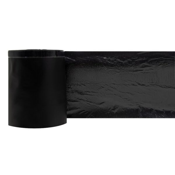 Alfa EPDM-Foil 605 ir lente no šuves nostiprinošā elastomēra, kas ražota no EPDM gumijas – vienā pusē uzklāta pašlīmējoša butila josla.